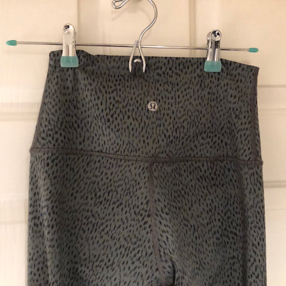 Lululemon Wunder Under full length pants!